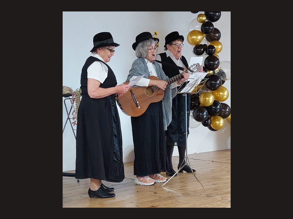 Auch die Senioren feiern Fasching Auch die Senioren feiern Fasching