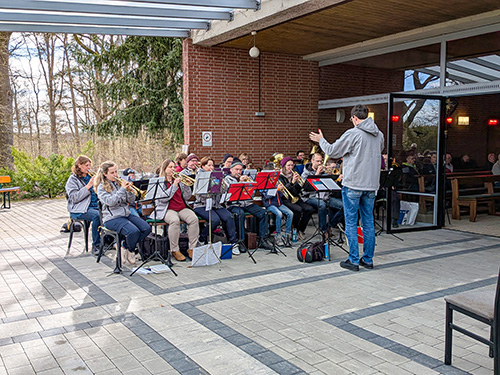 Ostern 2026 – Hoffnung am Friedhof Ostern 2026 – Hoffnung am Friedhof