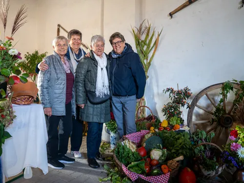 Säen, hoffen, vertrauen: Erntedank in Günzersreuth Säen, hoffen, vertrauen: Erntedank in Günzersreuth